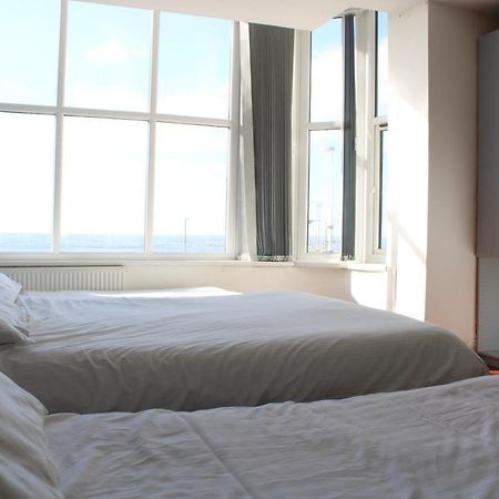 Skye Oceans Hotel Blackpool Bagian luar foto