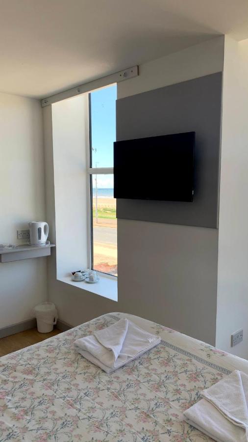 Skye Oceans Hotel Blackpool Bagian luar foto
