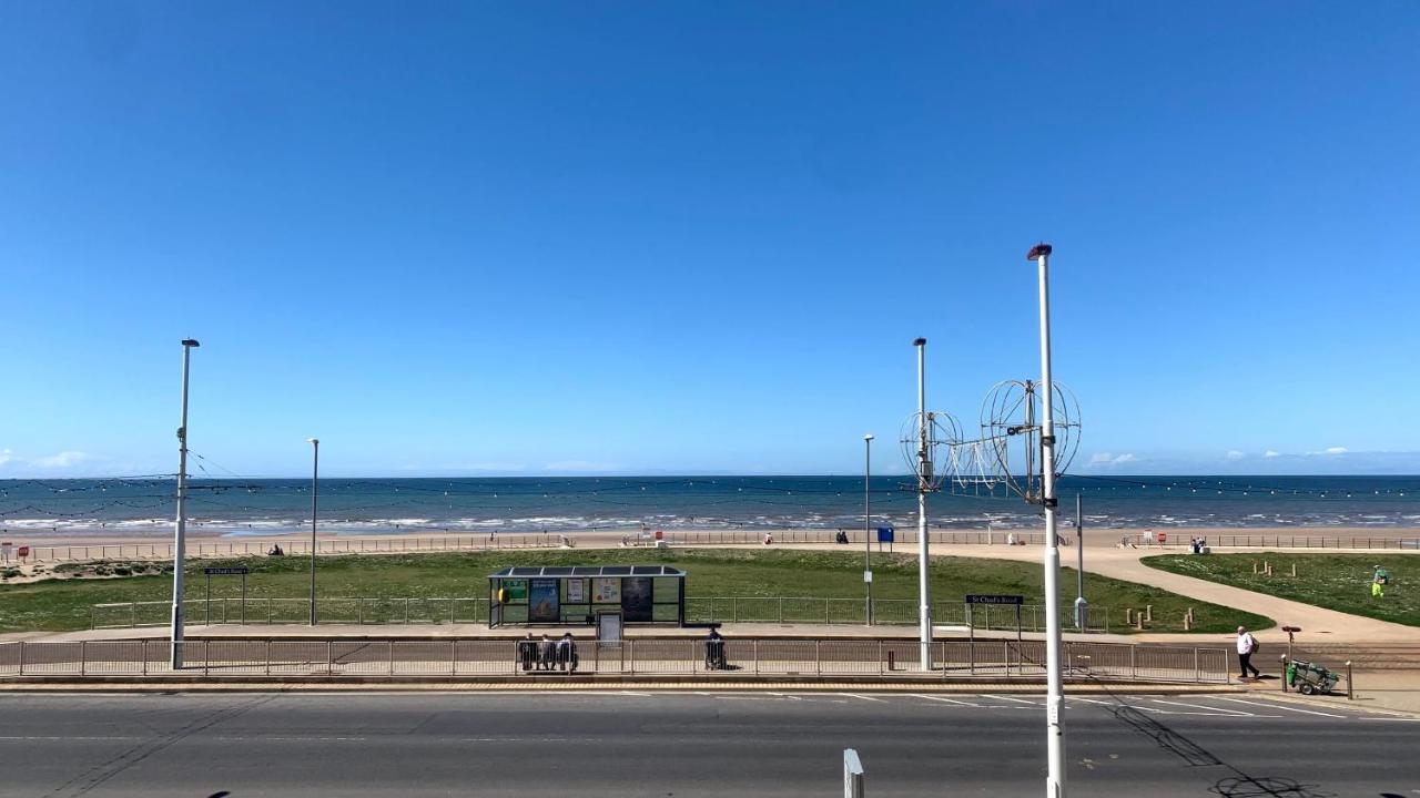 Skye Oceans Hotel Blackpool Bagian luar foto
