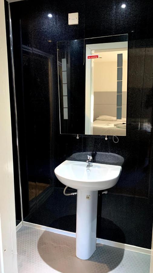 Skye Oceans Hotel Blackpool Bagian luar foto