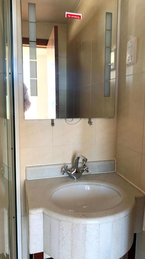 Skye Oceans Hotel Blackpool Bagian luar foto
