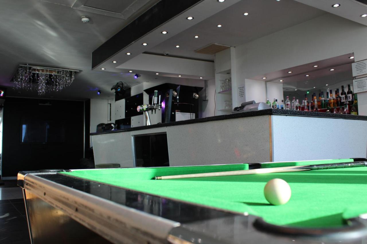Skye Oceans Hotel Blackpool Bagian luar foto
