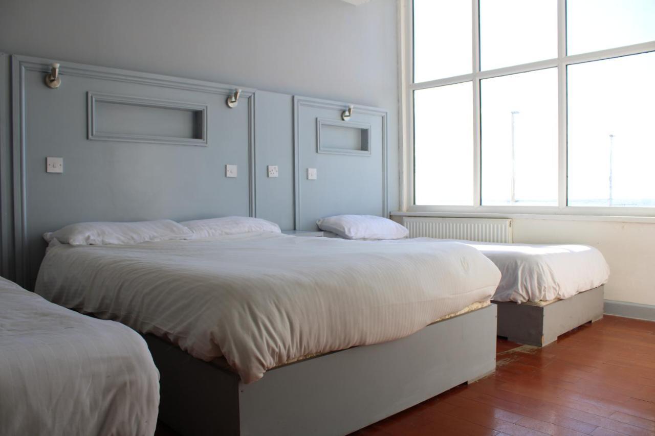 Skye Oceans Hotel Blackpool Bagian luar foto