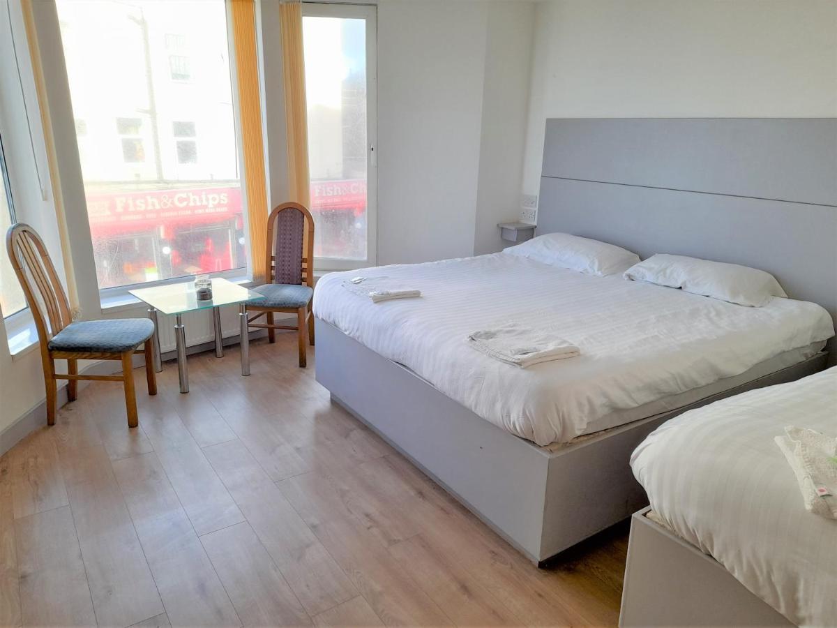 Skye Oceans Hotel Blackpool Bagian luar foto