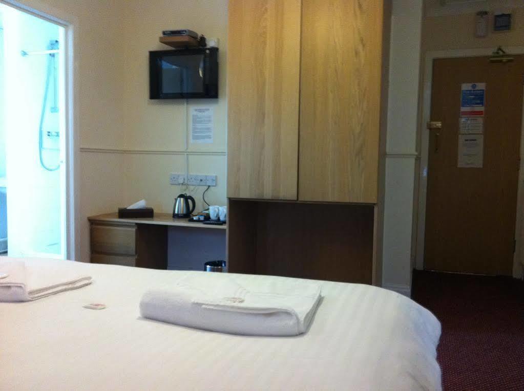 Skye Oceans Hotel Blackpool Bagian luar foto
