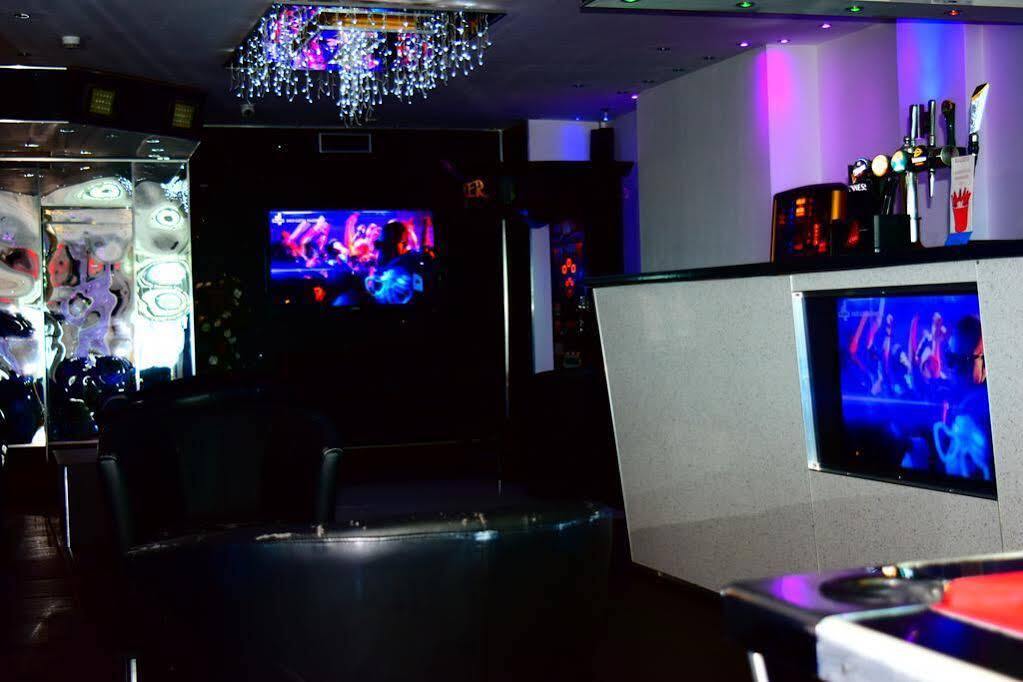 Skye Oceans Hotel Blackpool Bagian luar foto